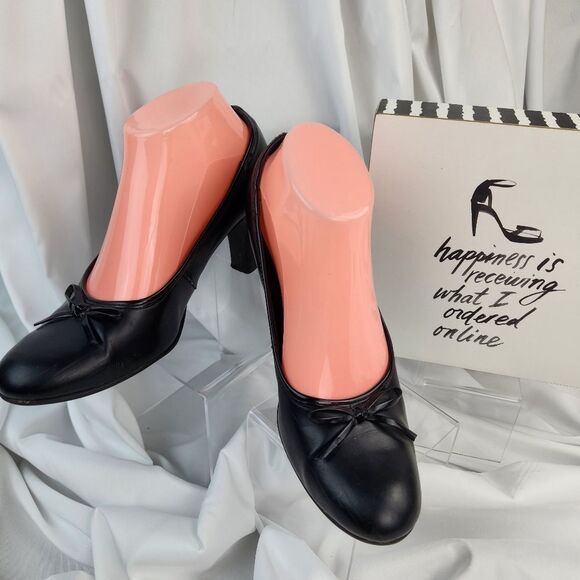 🐞Predictions Black Patent Leather Closed Toe Heels Size 8 - Picture 1 of 7